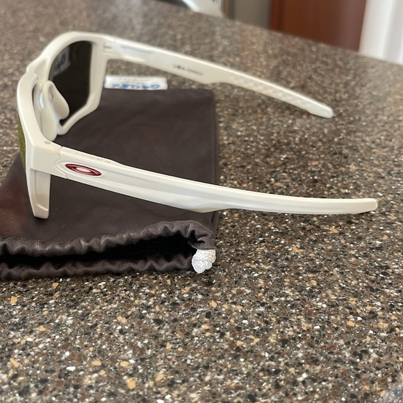 Oakley Targetline Sunglasses - Picture 5 of 6